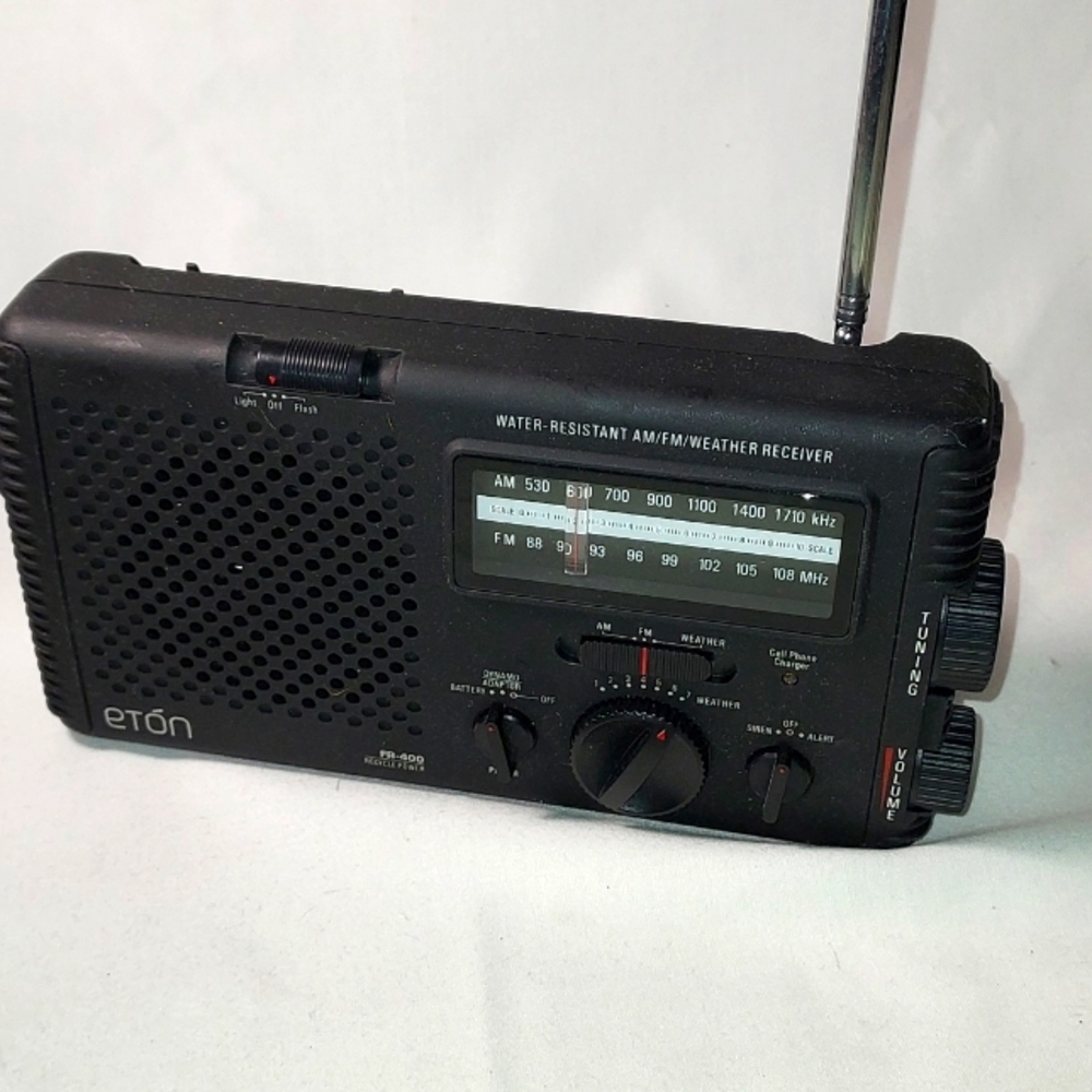 Eton FR-400 Weather Receiver Water Resistant Hand Crank AM/FM/NOAA Radio Black